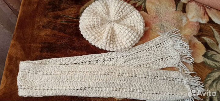 Берет шерстяной с шарфом