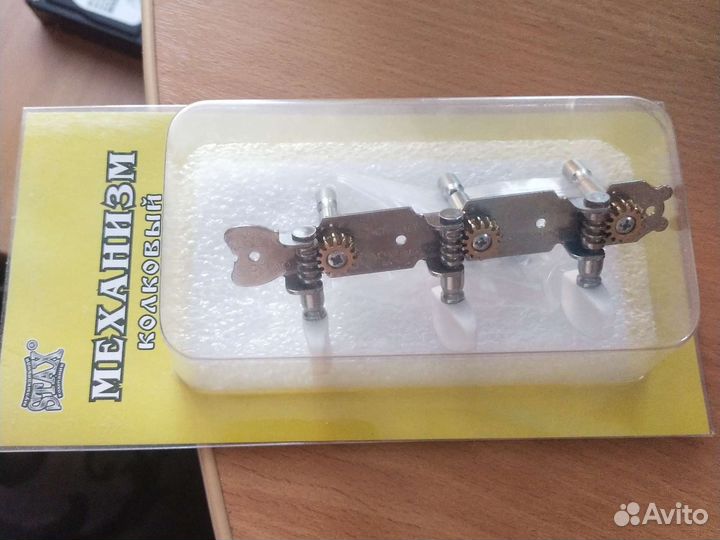 Запчасть от гитары Колодка настройки