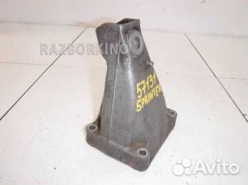 Кронштейн двигателя