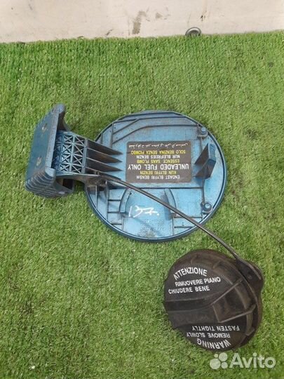 Лючок бензобака Hyundai Getz хэтчбек 1.3 G4EA 2004