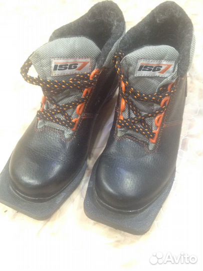 Лыжные ботинки, 35р