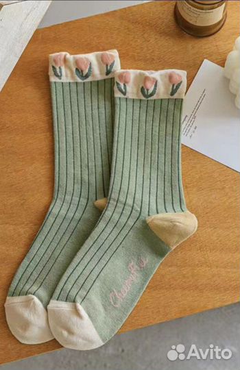 Носки женские новые с цветами тюльпанами