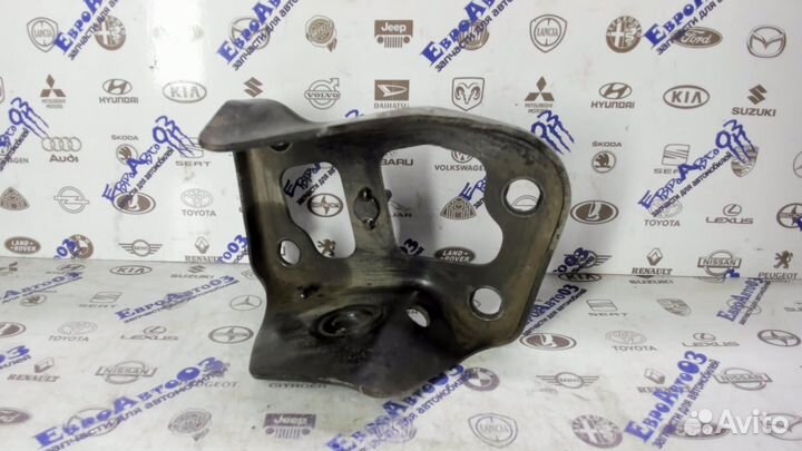 Кронштейн задней балки правый Chevrolet Aveo (T250