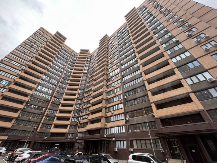 3-к. квартира, 92,5 м², 3/19 эт.