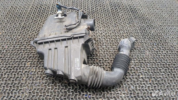 Корпус воздушного фильтра Toyota Yaris Verso, 2000