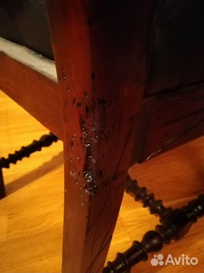 Антикварное кресло