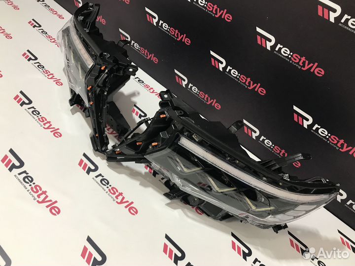 Фары Toyota Land Cruiser Prado 150 S2505