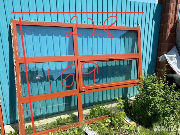 Окно, входная группа (витраж из алюминия)