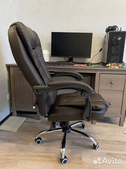 Компьютерное офисное кресло с массажем (новые)