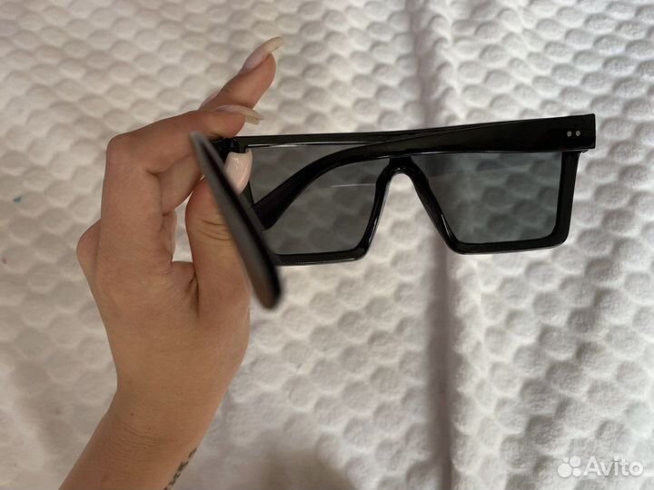 Солнцезащитные очки женские