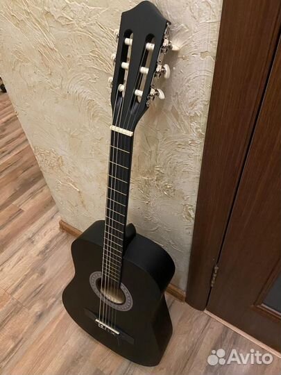 Классическая гитара новая 4/4 и 7/8