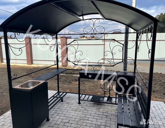 Беседка с мангалом