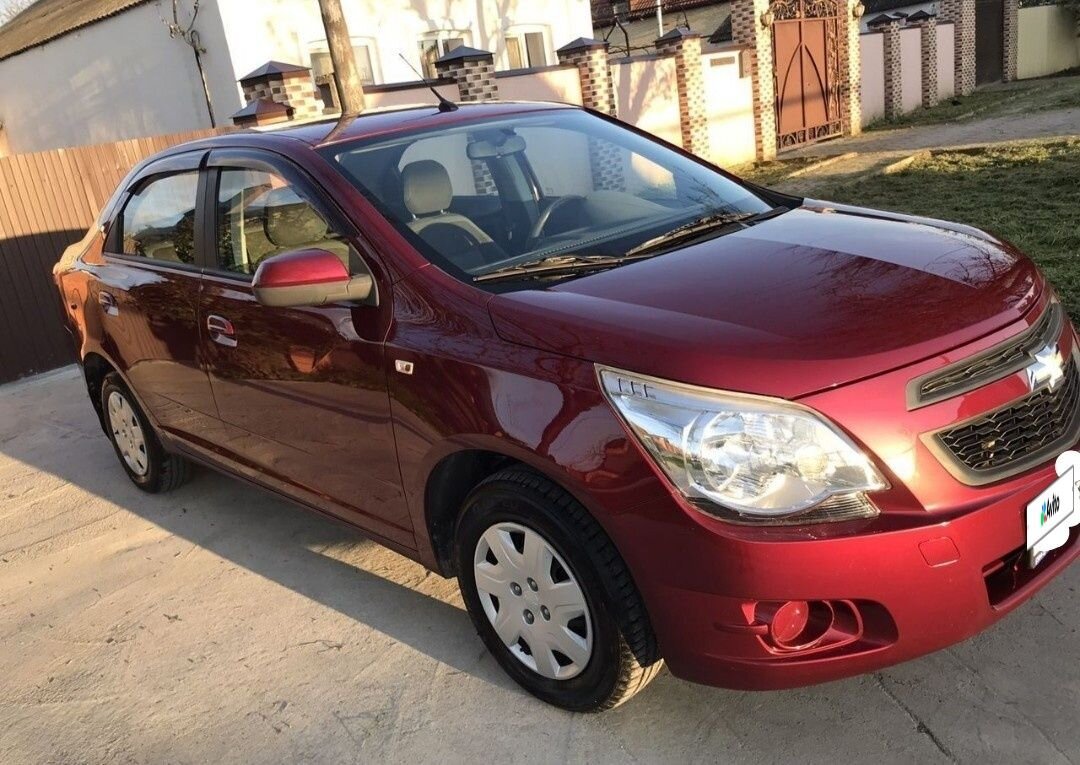 Chevrolet Cobalt: фото владельца