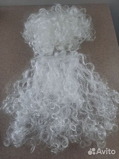 Парик и борода Деда Мороза