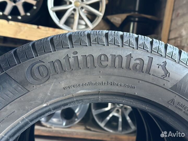 Continental ContiVikingContact 6 235/60 R17