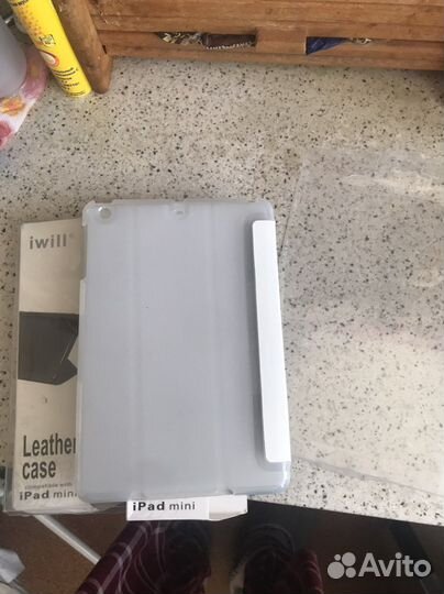 Чехол на iPad mini беленький