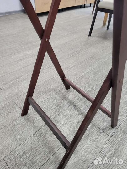 Подставка для подносов 