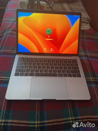 MacBook pro A1708