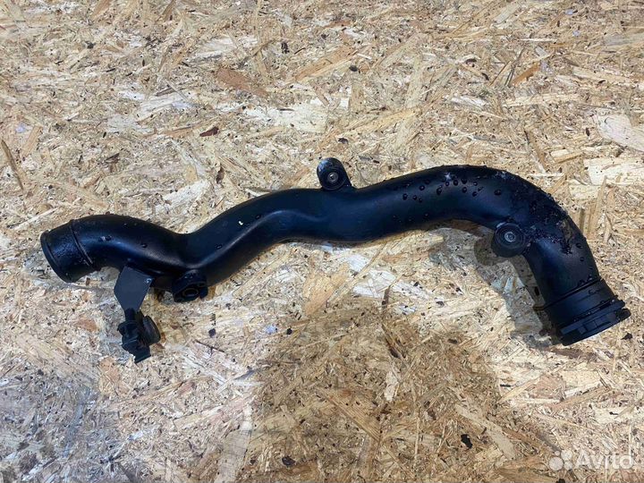 Патрубок интеркулера Volkswagen passat 7 (3AA 2010