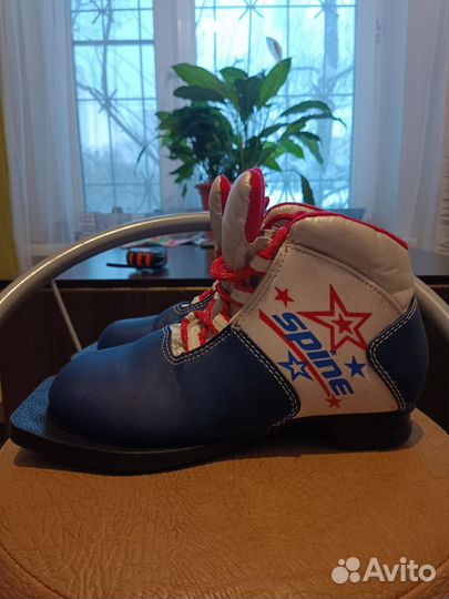 Лыжные ботинки утеплённые р.33(21,5)