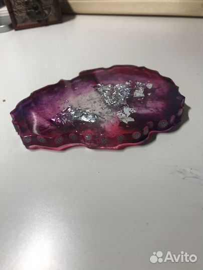 Подставки из смолы