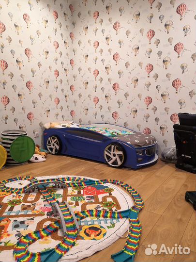 Детская кровать машина