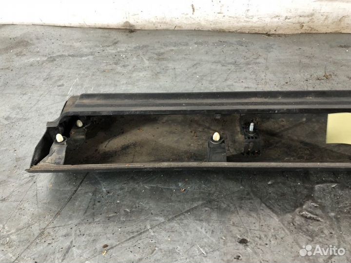 Молдинг двери передний правый Toyota Rav4 40