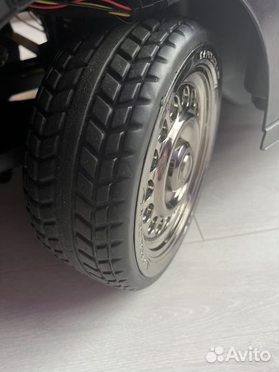 Детский электромобиль