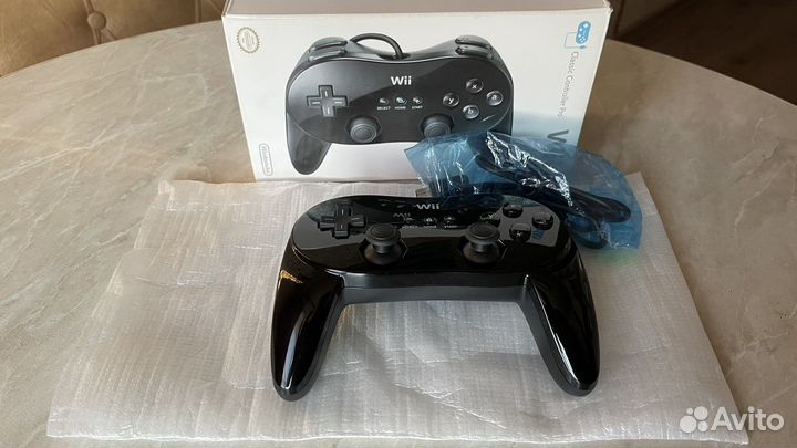 Wii Classic Controller Pro