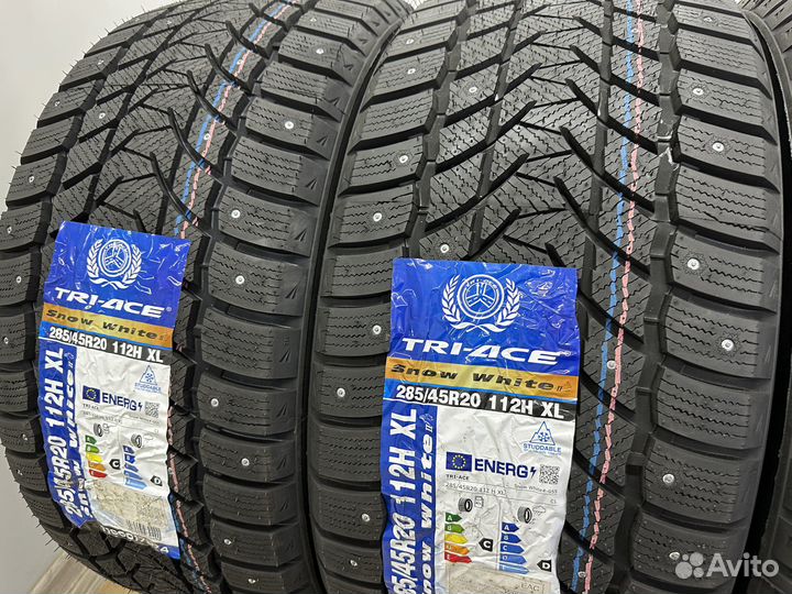 Tri Ace Snow White II Stud 285/45 R20 112H