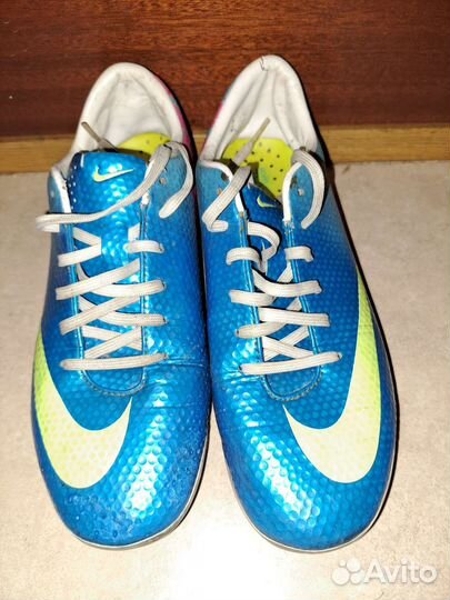 Бутсы-шиповки Nike