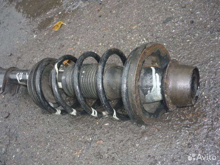 Задняя правая стойка Лачетти седан