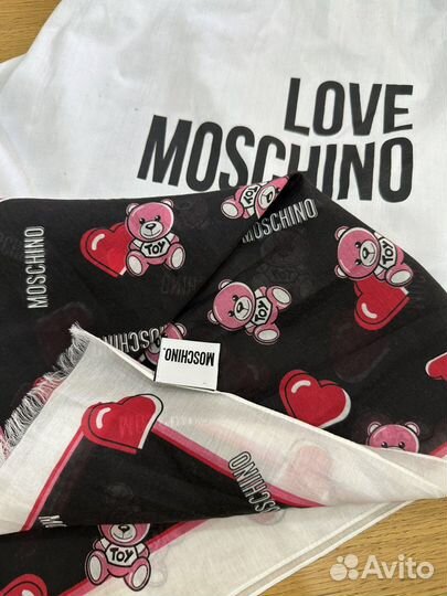 Платок love moschino оригинал новый
