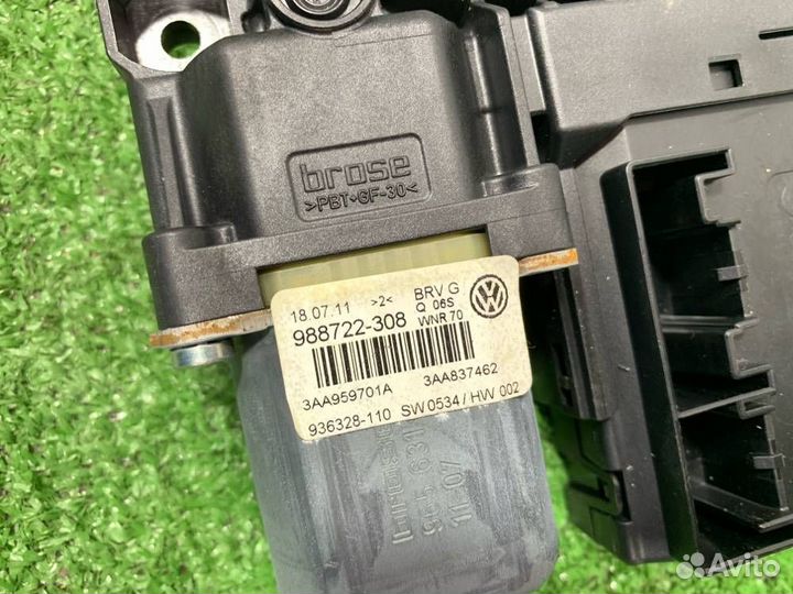 Моторчик стеклоподъемника передний Volkswagen