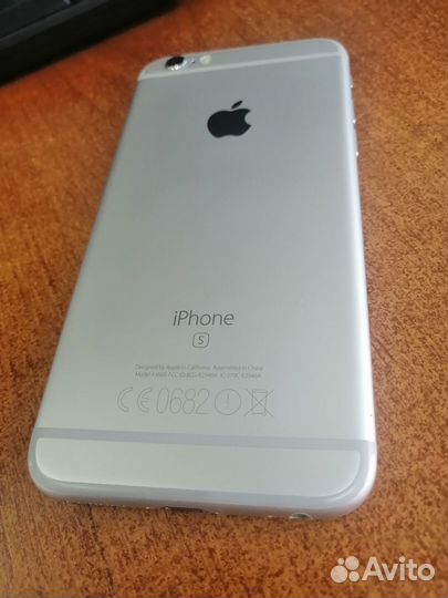 Телефон iPhone 6s