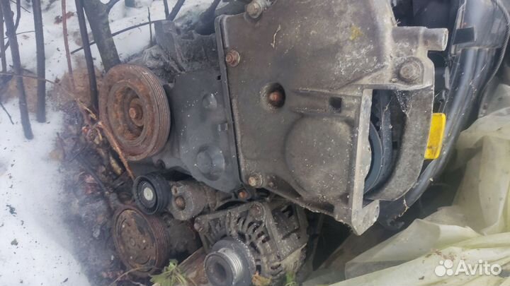 Двигатель k4m761