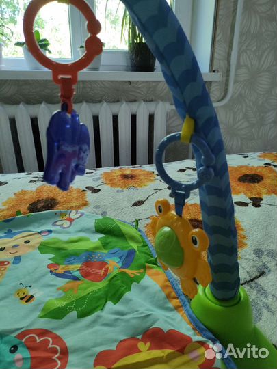 Развивающий коврик fisher price с пианино