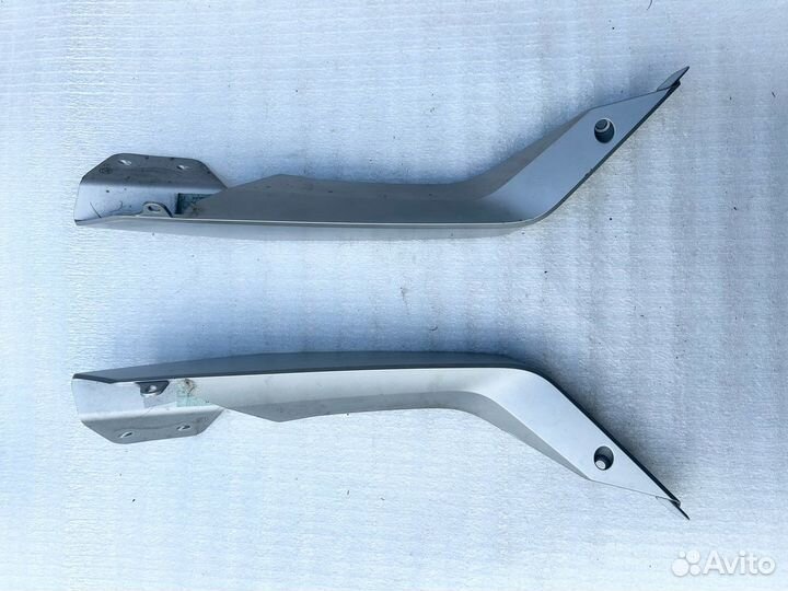 KTM 1290 Super Duke GT 17 верхний боковой пластик