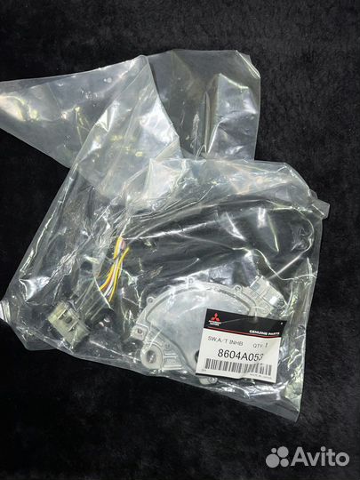 Датчик АКПП 8604A053 ингибитор