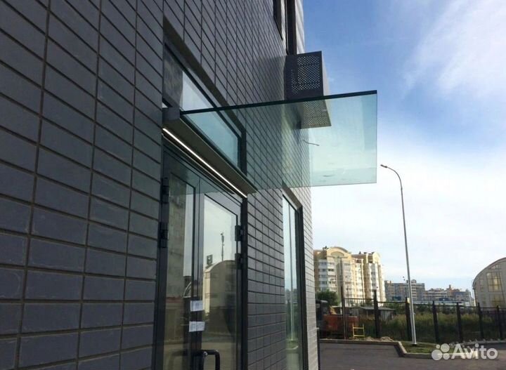 Стеклянный козырек от производителя