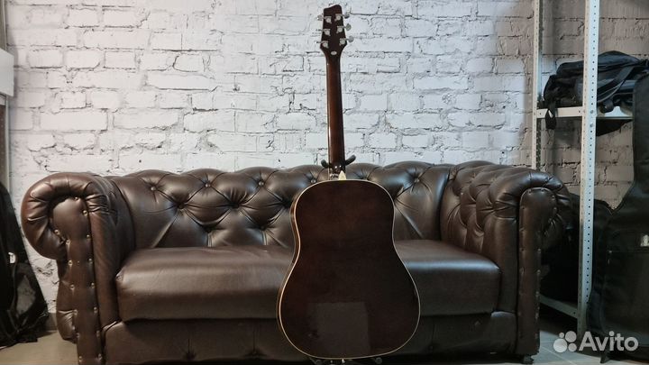 Акустическая гитара + аксессуар