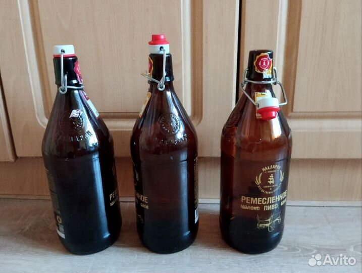 Бутыль стеклянная с бугельной пробкой