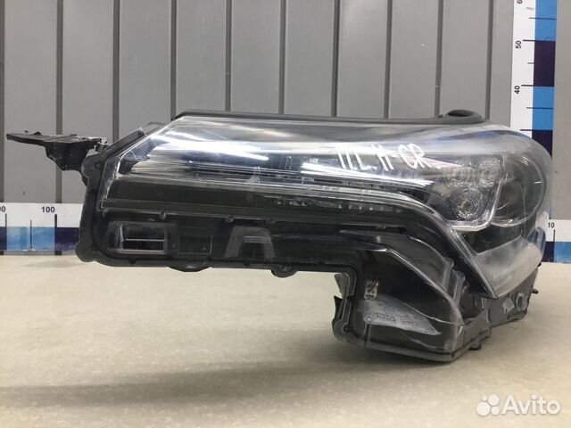 Фара левая Toyota C-HR 2017