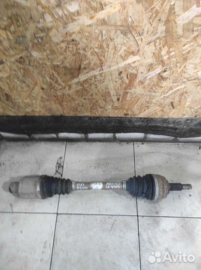 Привод передний правый Renault Duster K4MA606 2014