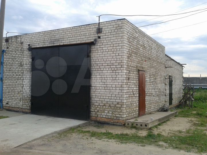 Гараж, > 30 м²