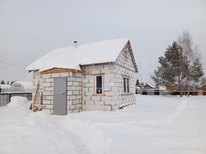 Дача 35 м² на участке 10 сот.