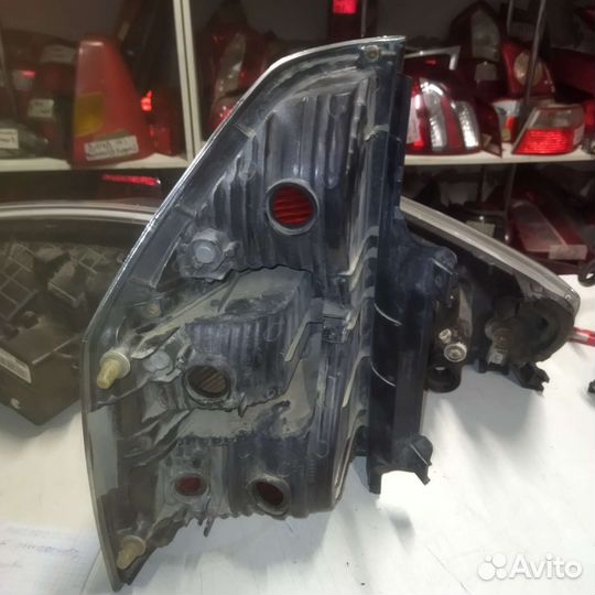 Фонарь задний правый Mitsubishi Pajero/Montero