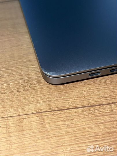 Macbook pro 15 2017 i7 16gb