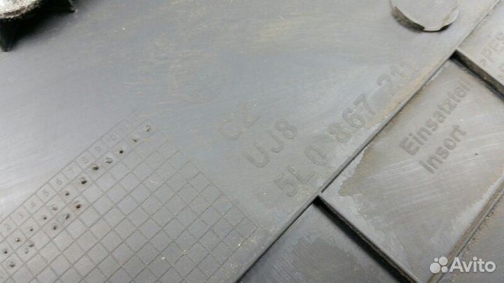 Обшивка двери задняя левая Skoda Yeti 5L cbzb 2010