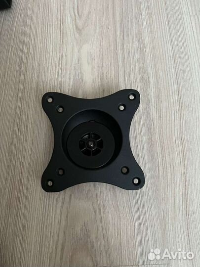 Держатель монитора